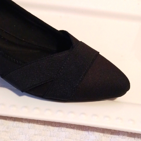 Elegant Anne Klein ⚜️ Flex Black Slip On Flats 10 - Picture 4 of 15